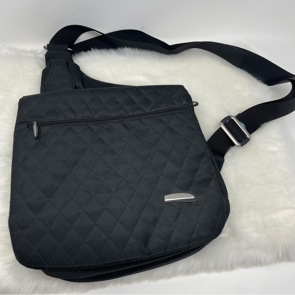 10. Women’s Black travelon crossbody bag